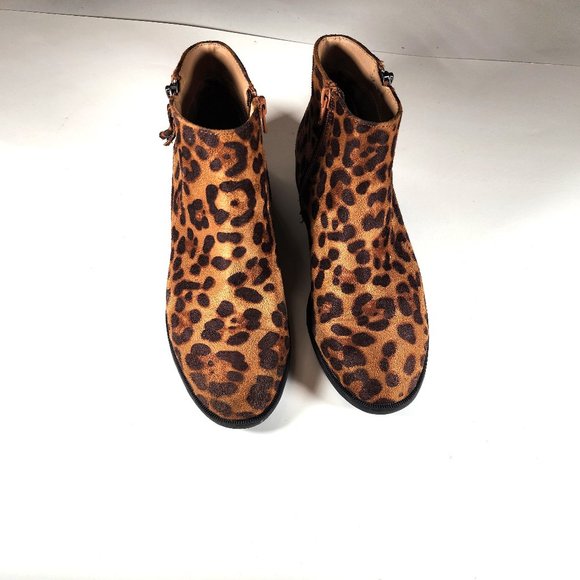 Time and True Women's Short Boots Size 7 1/2 Leopard Design Like New Condition - Picture 2 of 7